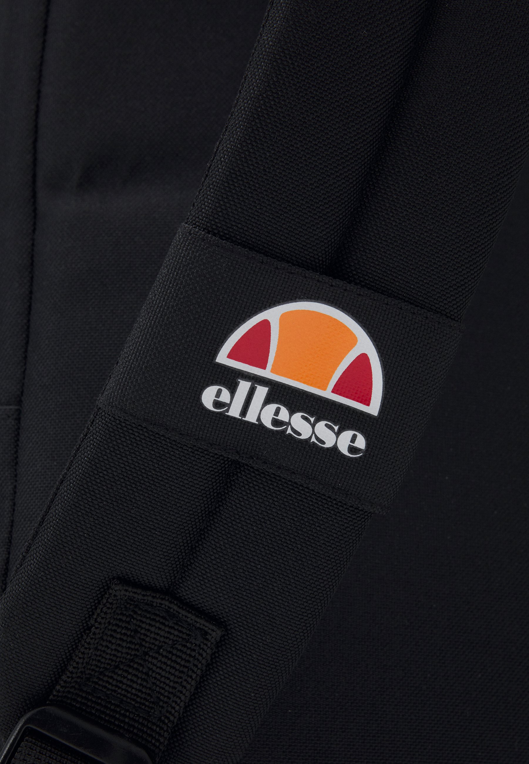 ellesse EL Sensitive Pant ブラック ellesse Panelled Trackpants Mens Black | Studio 88