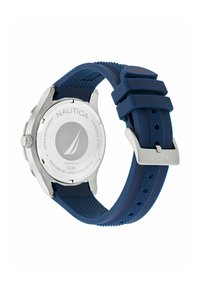 Orologio Nautica con cassa in acciaio inossidabile, cinturino in gomma blu con accentuazioni testurizzate e resistenza all'acqua fino a 100 metri.