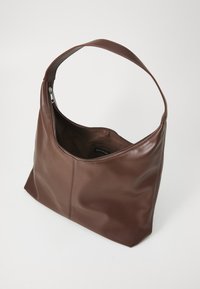 Thumbnail Image 6