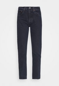 Jeans de mezclilla azul oscuro con corte recto, que cuentan con un cierre de botón y cremallera, cinco bolsillos y discretos detalles de costura.