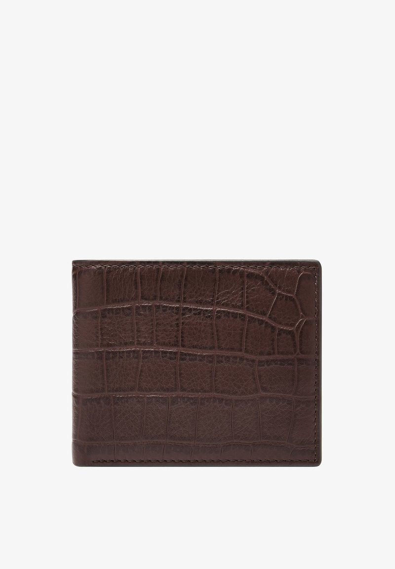 Portafoglio in pelle marrone con texture di coccodrillo, caratterizzato da una finitura liscia e bordi diritti. Forma rettangolare compatta.