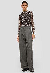 s.Oliver BLACK LABEL MELIERTE MIT WIDE LEG - Stoffhose - graphit