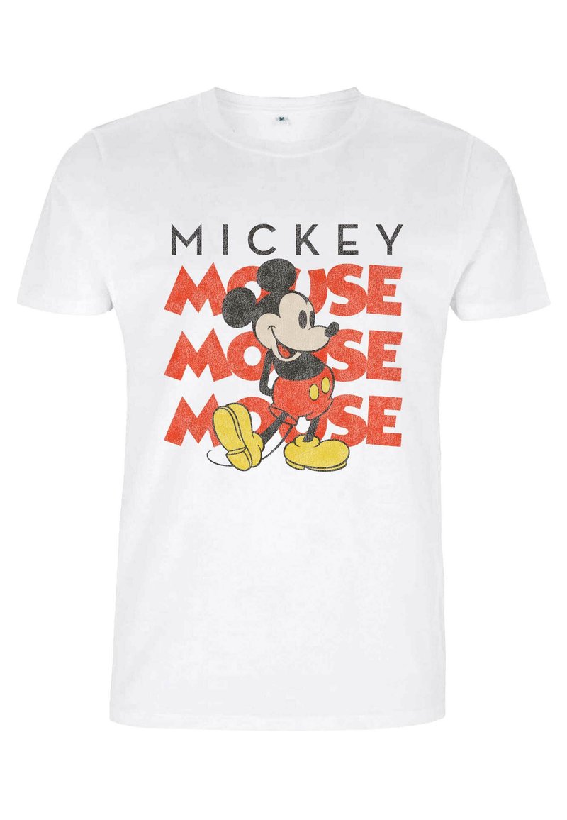 Maglietta bianca con una grafica di Topolino in rosso e nero, con la parola "MOUSE" ripetuta in grassetto rosso dietro il personaggio.
