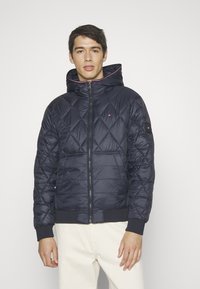 Tommy Hilfiger - MIX QUILT HOODED - Chaqueta de entretiempo - desert sky Imagen en miniatura 1