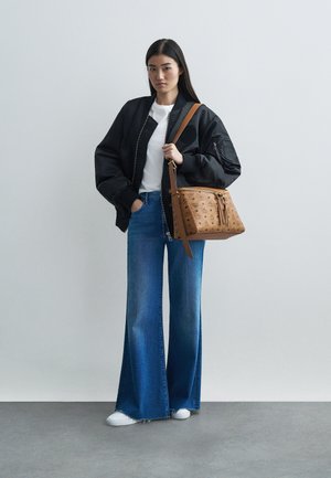 DIAMANT SHOULDER - Käekott - cognac