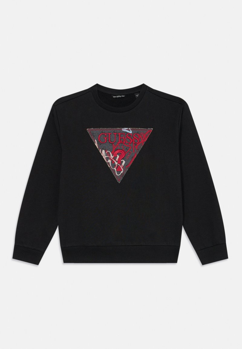 Felpa nera con una grande grafica triangolare rossa e grigia, con la parola "GUESS" in evidenza al centro.