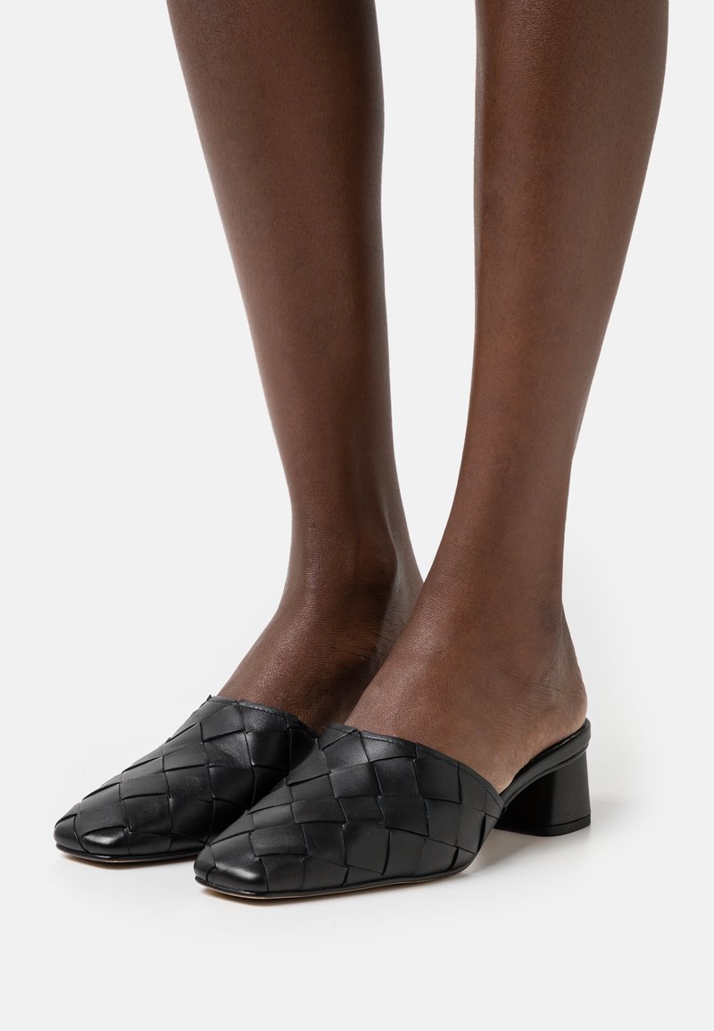 Högl FABIANA - Mules de salto - black