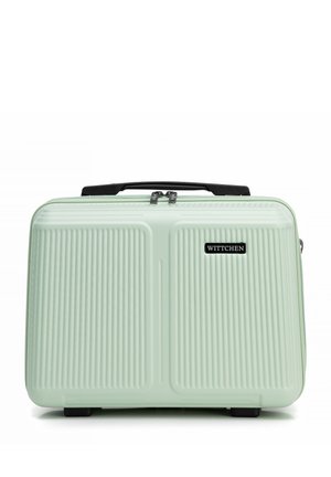 Jasnozielona twarda aktówka z pionowymi żłobieniami, czarną rączką na górze, podwójnym zamkiem błyskawicznym oraz logo "WITTCHEN" na przedniej stronie.