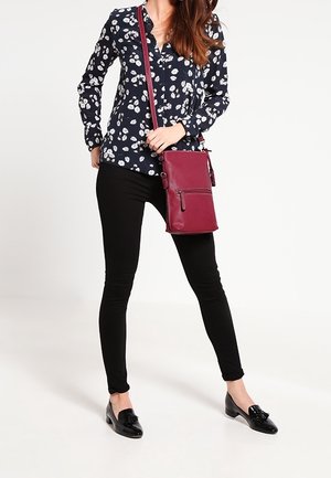 Picard, Skuldertasker - red