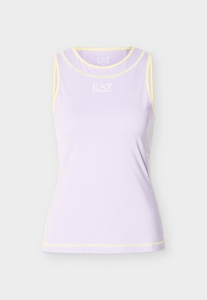 Ärmelloses hellviolettes Sportoberteil mit gelber Einfassung und EA7 Emporio Armani Logo zentriert unterhalb des Halsausschnitts.