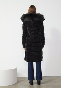 Thumbnail Image 4