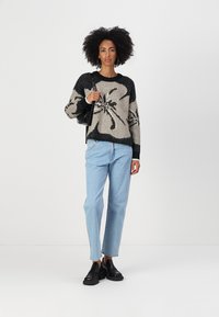 Vero Moda VMMADISON O-NECK - Trui - black