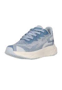 Lichtblauwe en witte hardloopschoen met een patroon van mesh bovenwerk, gevoerde zool en de tekst "ENDUR" aan de zijkant, weergegeven vanuit een voorzijaanzicht.