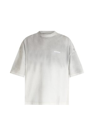 T-shirt a maniche corte con sfumatura grigia e bianca con il testo "BONSAI" sul petto sinistro e scollo rotondo.