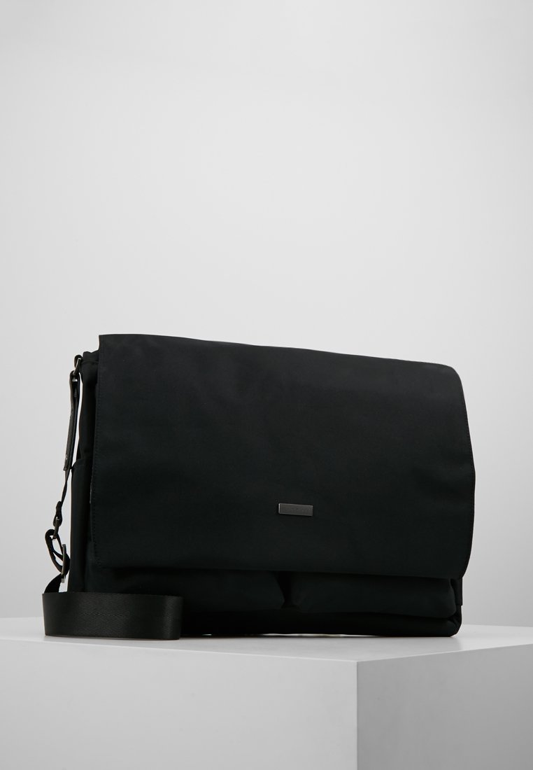 Bugatti Romano Borsa A Tracolla Uomo In Pelle Pregiata - Compatta 18x5x21 Cm, Fatta A Mano, Marrone - 4