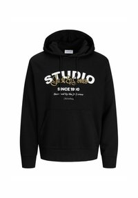 Črna kapuca s sprednjim kenguru žepom. Opremljena je z belim in zlatim napisom "STUDIO Jack & Jones", sproščenega kroja in z vrvicami.