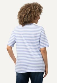 Ulla Popken STRIPED WILDLIFE GRAPHIC - Triko s potiskem - sky blue