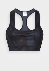 Selecionado, smoke grey