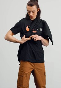 Thumbnail Image 2