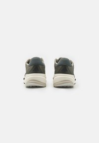 adidas Performance SUPERNOVA RISE - Chaussures de running sur route - silver pebble/legend ivy/olive strata