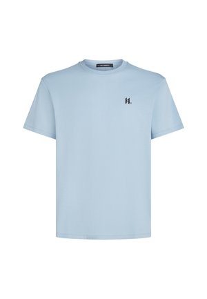 Tricou din bumbac de culoare albastru deschis, cu mâneci scurte, gât rotund și un logo mic de culoare neagră pe partea stângă a pieptului. Textură netedă și ajustare standard.