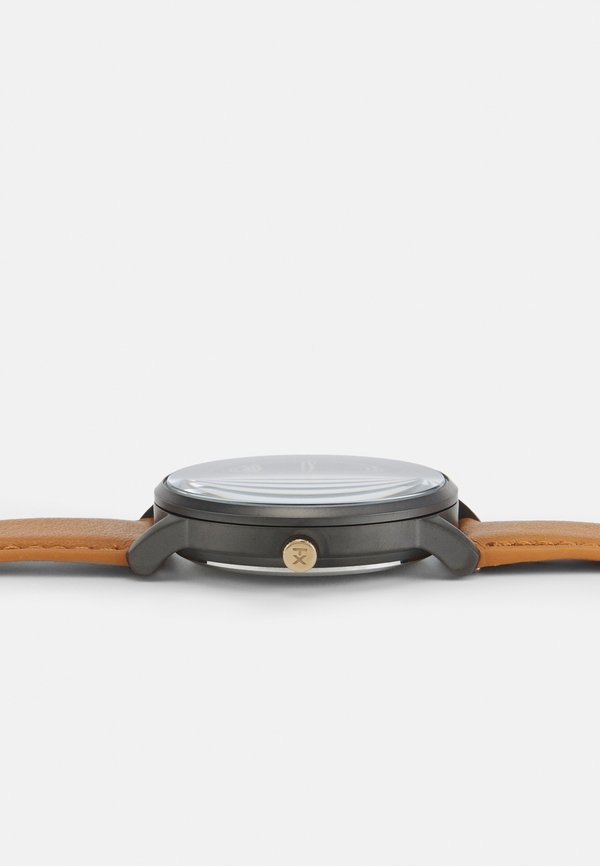 WATERBURY CLASSIC ROMAN DIAL - Watch3