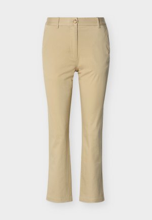 Beige gerade geschnittene Hosen mit Gürtelschlaufen, Knopfverschluss und Nahtdetails, dargestellt auf einem schlichten weißen Hintergrund.
