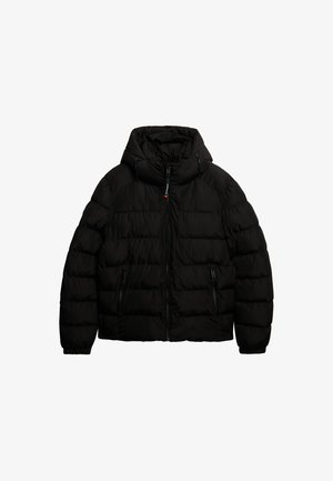 Veste rembourrée noire avec un col haut, fermeture éclair à l'avant et deux poches latérales zippées. Tissu lisse avec une texture matelassée.