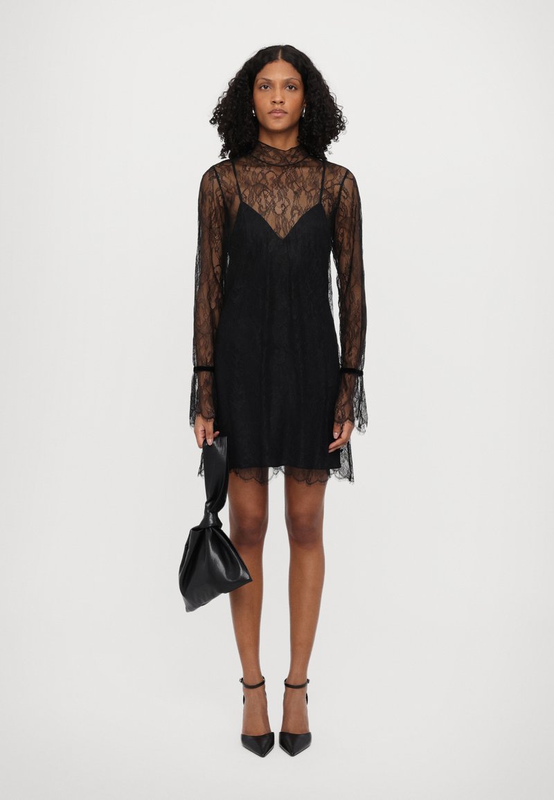 frame lace shift dress Anastasia Lace Shift Dress