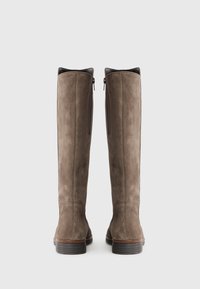 Bruine suede kniehoge laarzen met een glad leren accent aan de bovenkant, uitgerust met zijritsen en een geprofileerde rubberen zool.