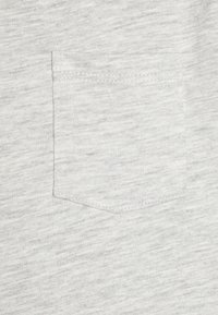 Thumbnail Image 4