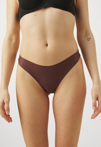Anna Field SEAMLESS 7 PACK  - Stringid - nude/black
