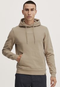 Casual Friday - CFSINIUS - HODDIE SWEAT - Felpa con cappuccio - dune Immagine in miniatura 1