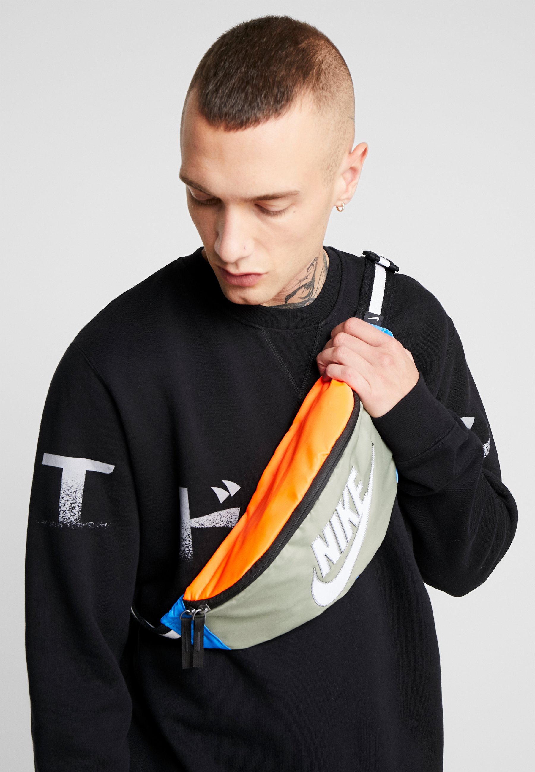 nike nk heritage hip pack