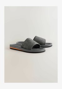 Niet geselecteerd, new grey