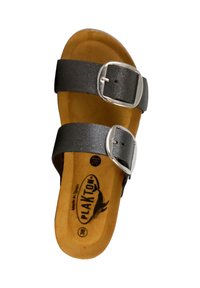 Sandal con due cinturini neri e hardware in metallo argentato, dotata di una soletta sagomata marrone, con logo impresso nella soletta.