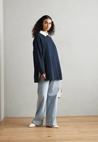 Marc O'Polo ROUND NECK - Mikina - deep blue sea