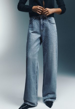 PULL&BEAR, STRAIGHT-LEG WITH RHINESTONES - BAGGY JEANS - Coupe large - light-blue denim