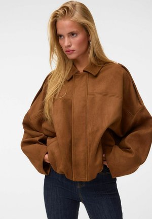 Vero Moda, Veste en similicuir - dachshund