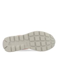 Sola leggera da scarpa sportiva con una superficie in gomma bianca texture, caratterizzata da scanalature profonde e un marchio sottile "SUN68".
