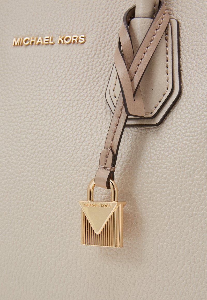 michael kors nyckelring