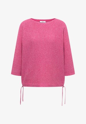 Pull en tricot rose avec manches 3/4, encolure ronde, motif texturé et cordons réglables à l’ourlet, étiqueté « Cecil ».