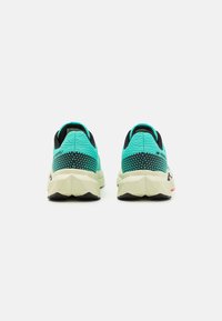 New Balance FUELCELL PROPEL V5 - Løpesko for vei - green