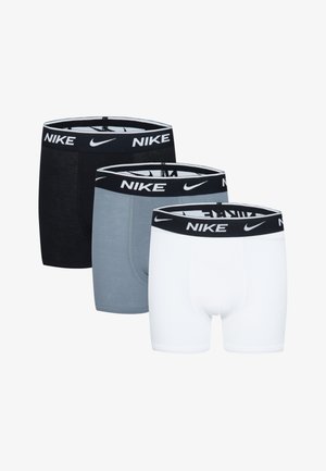 Zestaw wielopak bokserek Nike w kolorze czarnym, szarym i białym. Posiada czarny elastyczny pasek w talii z białym logo "Nike". Miękka, elastyczna tkanina.