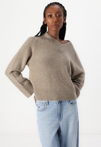 Abercrombie & Fitch - Sweter