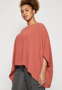 Vero Moda Curve VMALVA O NECK PONCHO - Cape - marsala