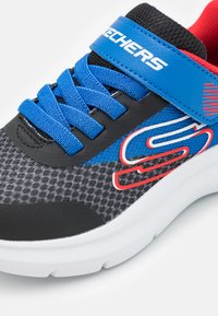 Skechers Performance SKECH FAST UNISEX - Zapatillas running asfalto - royal/black/red/white
