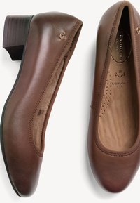 Tamaris COMFORT - Classic heels - cognac