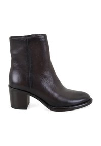 Botte cheville en cuir noir avec une finition lisse, une forme étroite et un large talon. Présente des coutures discrètes sur le côté pour un détail supplémentaire.