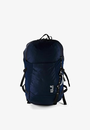 Zaino Jack Wolfskin blu navy con più scomparti, spallacci regolabili e logo al centro anteriore su sfondo bianco.